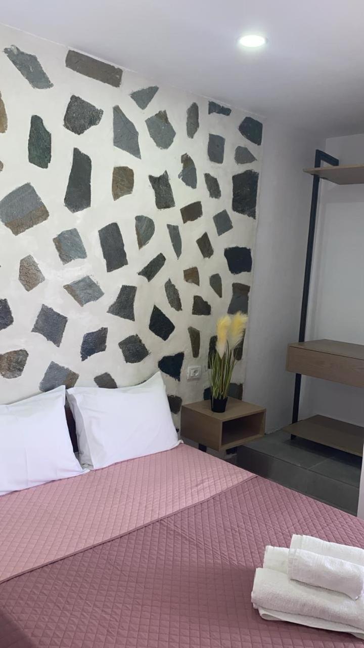 Harmonia Guest House 2 Himara Pokój zdjęcie